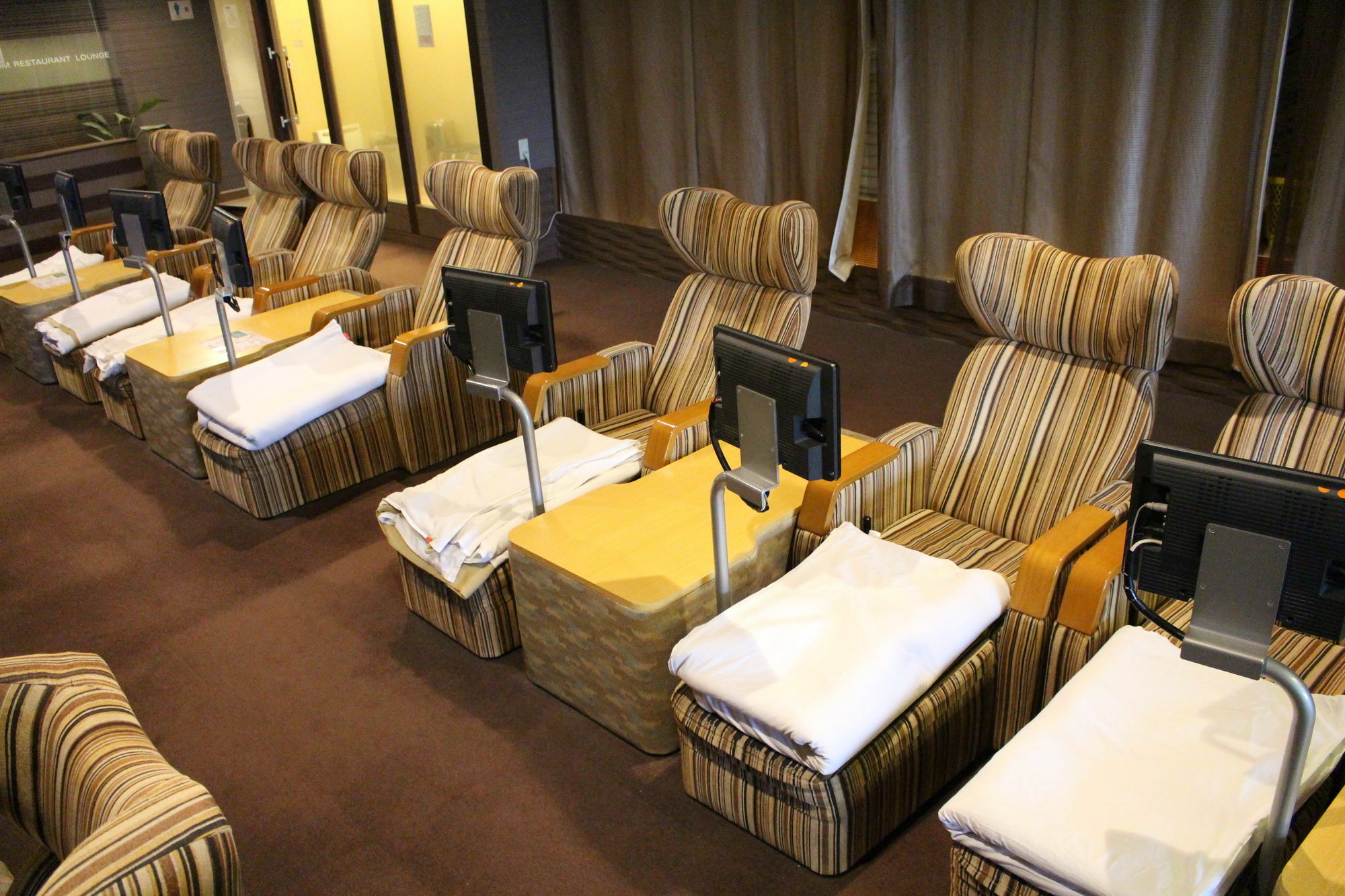 Sauna & Capsule Hotel Hokuo Токио Экстерьер фото
